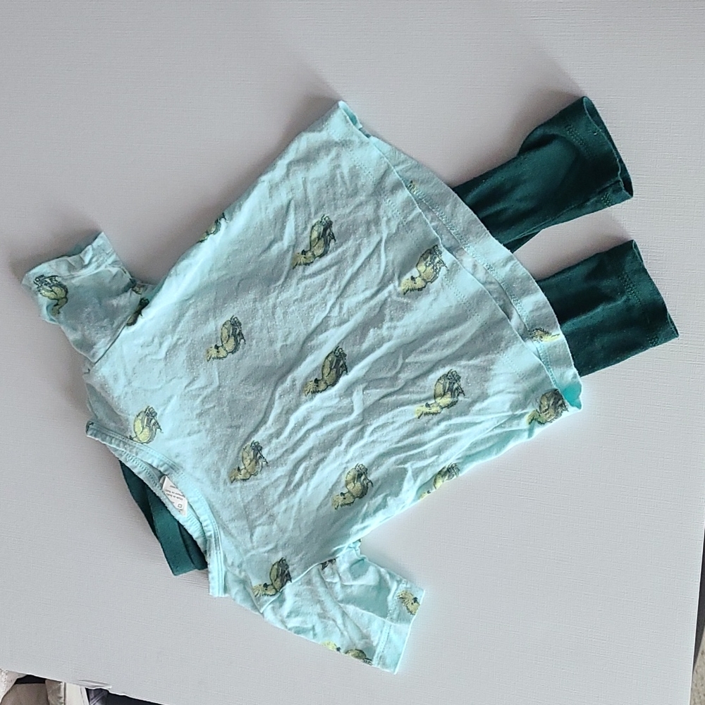 Kate Quinn boxy tee and leggings